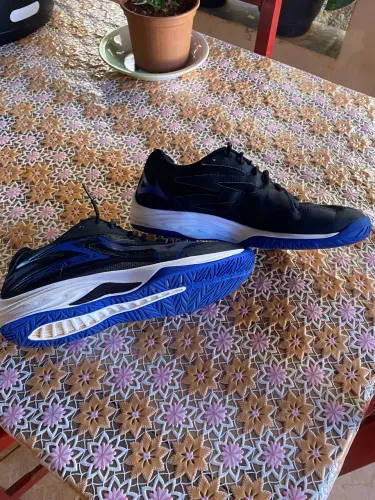 Tênis Mizuno Thunder Blade Z para volêi/handebol/futsal