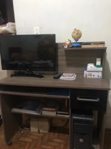 Escrivaninha com Gaveta/Prateleira/Prancha com escorregadiça para teclado!!!