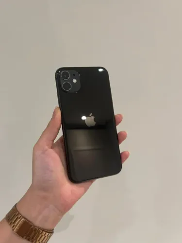iPhone 11 64GB Preto Seminovo 72% com caixa - Retire em loja física na Savassi