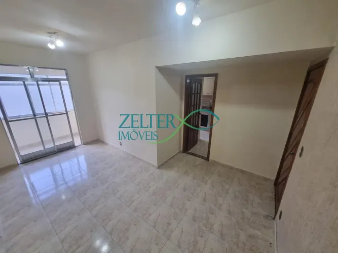 Apartamento em Rocha Miranda - Lindo apartamento à venda no 1º andar com 02 quartos, depen