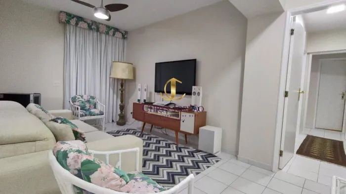 Locação em Pitangueiras: 175m², 3 Dormitórios, Varanda com Vista Mar e Prédio com Piscina