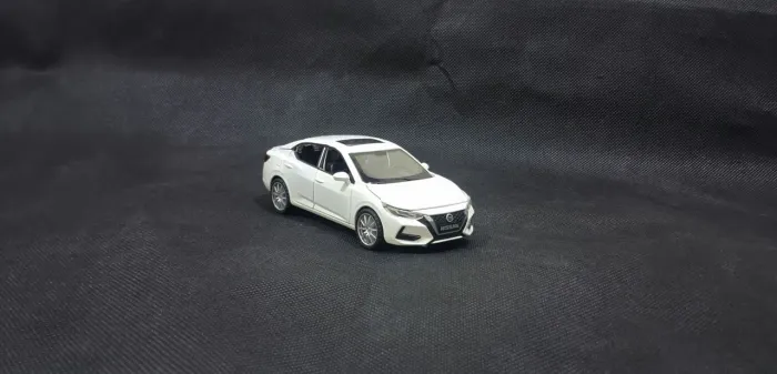 Nissan Sentra em metal- coleção 