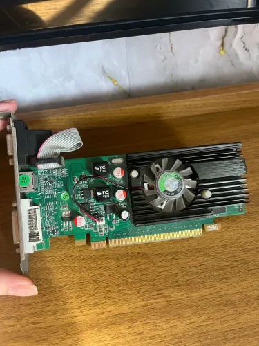 Placa de Vídeo GeForce 8400 GS 512MB DDR2 