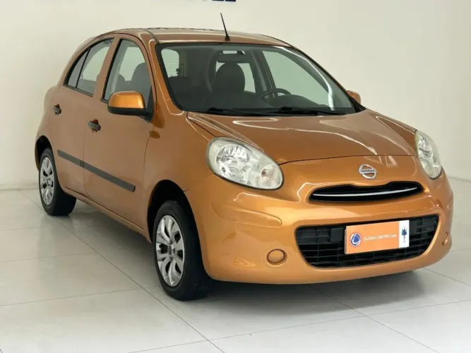 Nissan March S 1.0 12V Flex 5P 2012