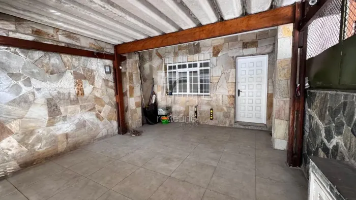 Sobrado com 3 dormitórios (1 suíte) e 2 vagas à venda, 175 m² por R$ 1.187.000 - Rua dos S