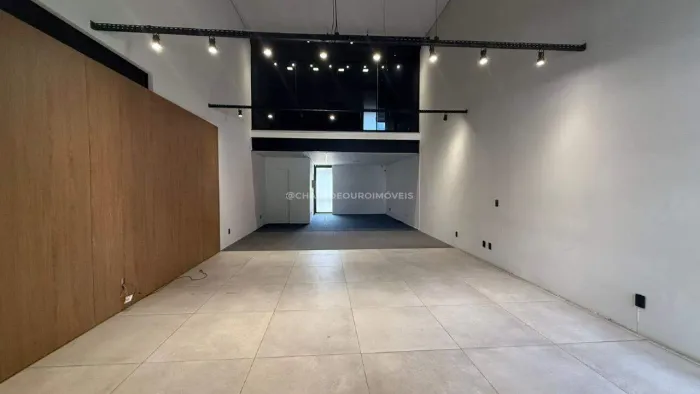 Comercial para aluguel, 4 vagas, Santos Dumont - Uberaba/MG