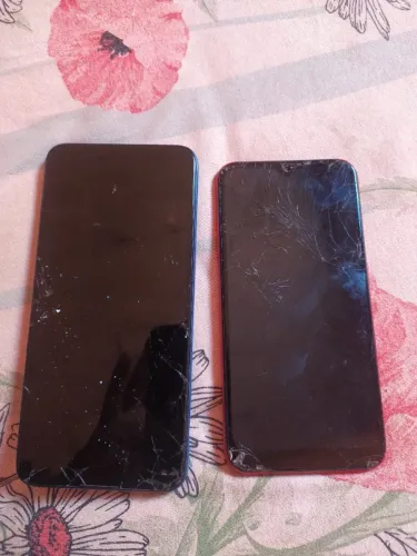 VENDO CELULAR PRA TIRAR PEÇAS, 30 REAIS CADA