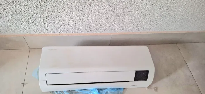 Ar Condicionado Samsung 12000 BTUs - Evaporadora OK (Condensadora com Defeito)