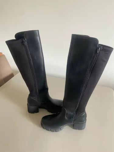 Bota Canolongo Via Marte Numero 36