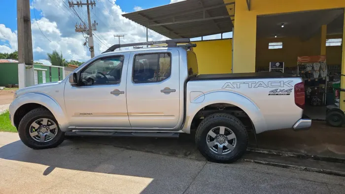 Nissan Frontier SV At.cd 4X4 2.5 TB Diesel Mec. 2014