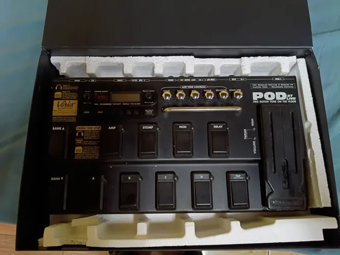 Pedaleira LINE 6 POD XT