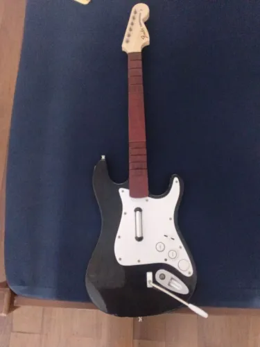 Guitarra Rock band para Xbox 360.