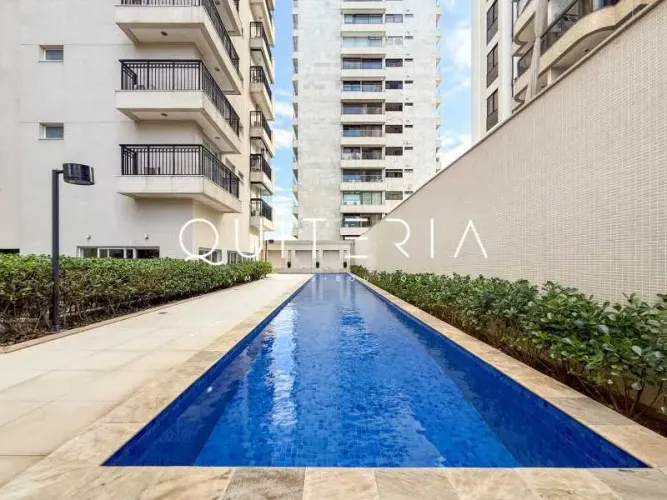 Flat de Luxo Reformado a Venda no Wave Ipanema com 2 Quartos 1 Vaga Portaria 24hs