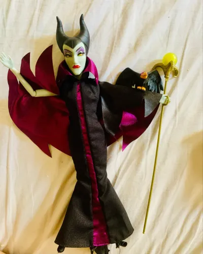 Boneca Disney malevola
