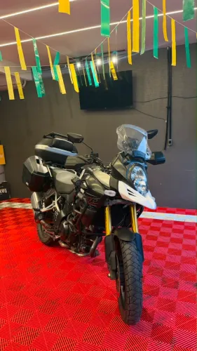 Suzuki V-STROM 1000