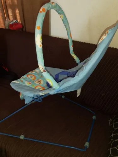 Tô vendendo a cadeira de neném