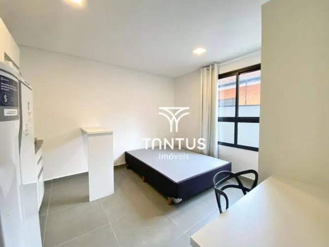Studio com 1 dormitório para alugar, 19 m² por R$ 1.600/mês - Centro Cívico - Curitiba/PR