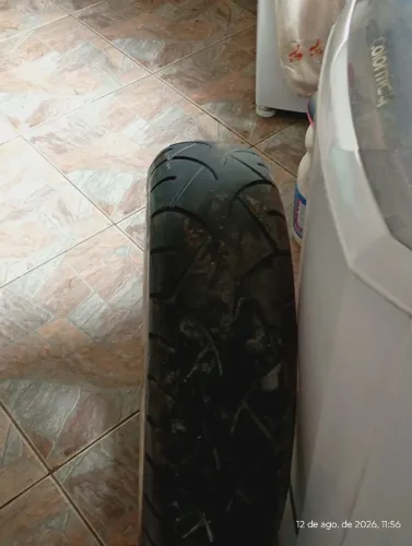 Pneu moto shadow custom