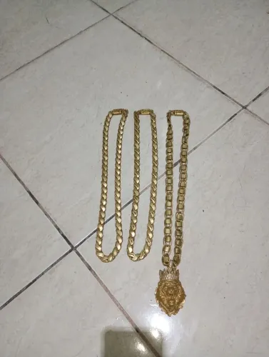 Vendo cordão de moeda antiga