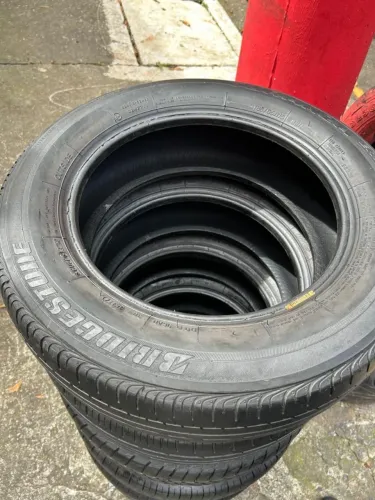 Pneus 185/65/15 Bridgestone seminovos por 490$ o par instalados