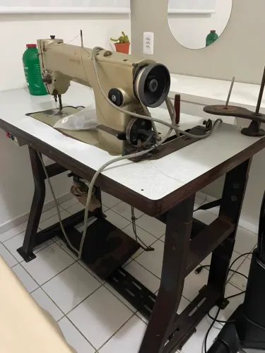 Máquina de costura
