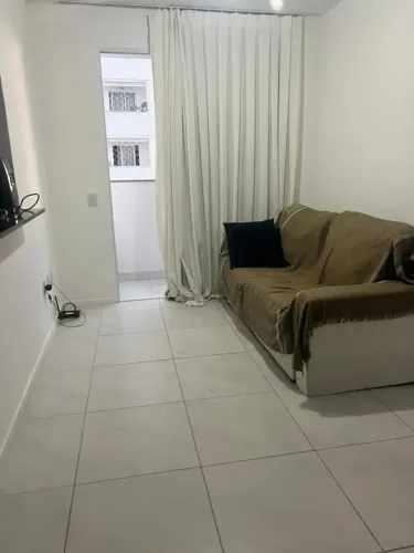 Cód. 131 Sussuarana 2/4 com Armário e Garagem Coberta no Novo Horizonte