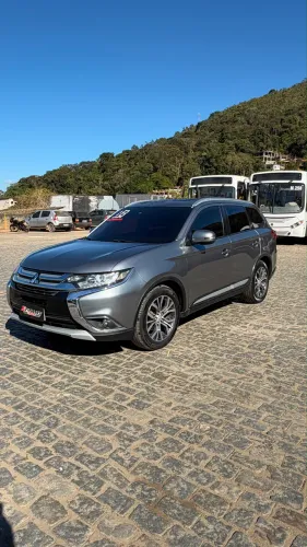 Mitsubishi Outlander Comfort 2.0 16V Aut. 2018