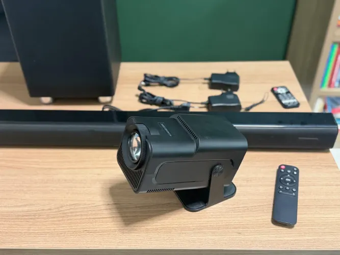 Projetor + SoundBar 