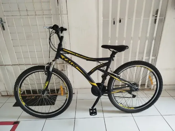 Bicicleta Caloi aro 26 com marcha