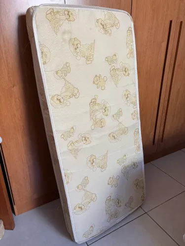 COLCHÃO BERÇO POUCO USADO