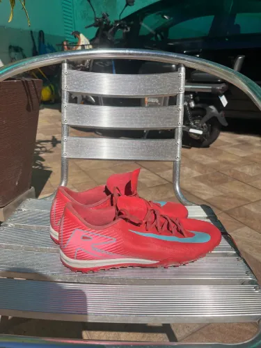 Chuteira Nike mercurial society N: 40