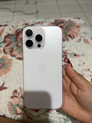 Vende-se iPhone 16 pro max 