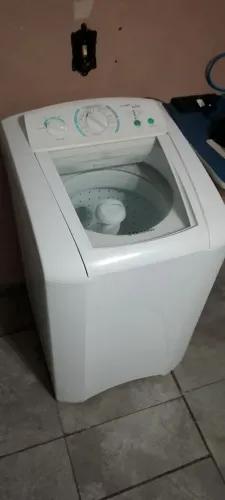 Máquina de lavar Eletrolux turbo 9k estética impecável/ detalhe