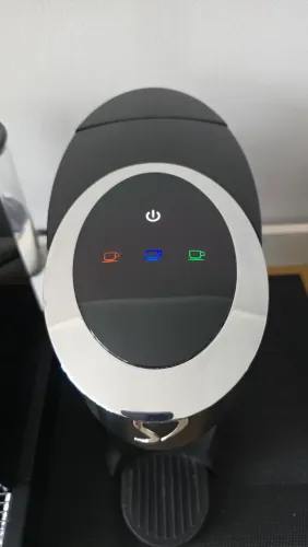 Cafeteira Três Corações Touch + Porta Cápsulas