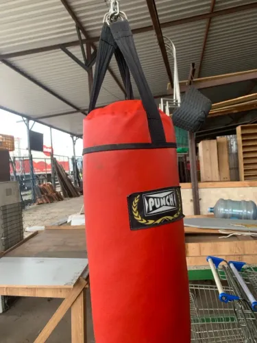 Saco para academia marca Punch 0,90 cm 