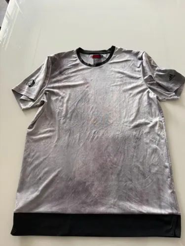 Camisa Adidas cinza GG SEM MARCAS DE USO