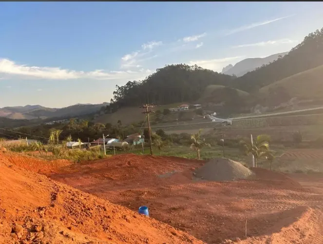 Terreno à venda em Nova Friburgo/Conquista