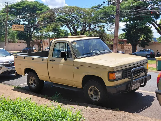 Chevrolet D-20 S / Luxe 3.9/4.0 Diesel 1989