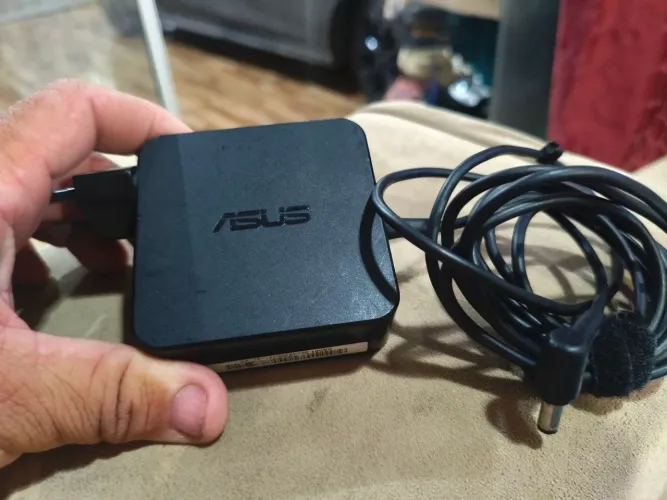 Fonte de notebook Asus 