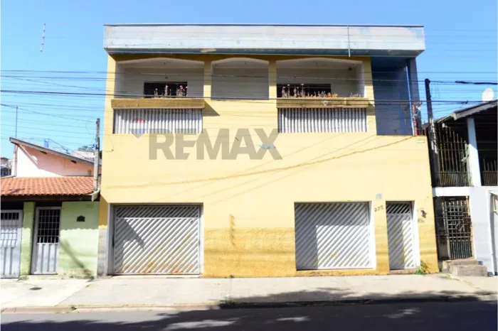 VENDA - CASA COM 5 QUARTOS E 4 BANHEIROS - PQ HIPÓLITO - VALOR R$ 500.000,00