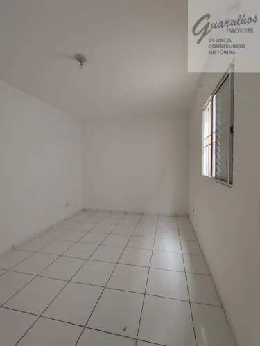 sobrado na vila Galvão sem vaga de garagem R$ 1.900,00