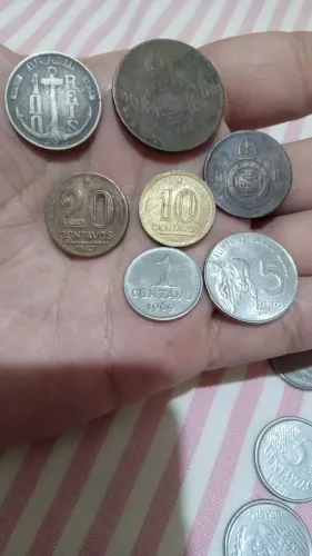 Conjunto de moedas antigas