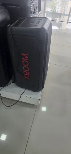Caixa de som LG XBOOM XL5T BATERIA 12H 200 W RMS