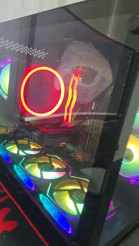 PC Gamer Ryzen 7 5700X + RTX 4060 + Monitor Samsung Curvo 27"