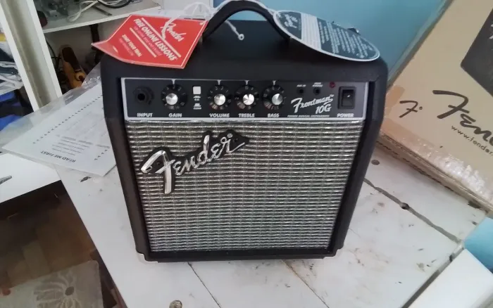 Amplificador fender frontman 10