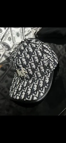 Boné Dior novo e barato pra vender hoje