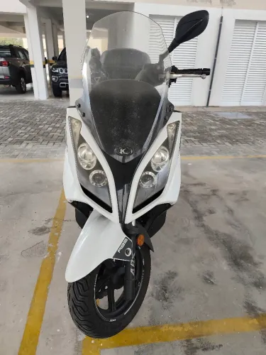Vendo scooter 300cc. Ano 2018 Preço de ocasião
