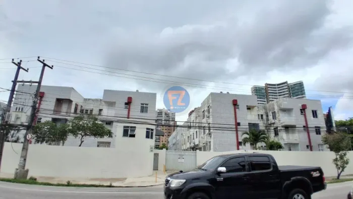 Locação de Apartamentos / Padrão na cidade de Fortaleza
