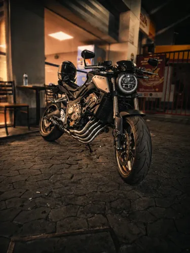 HONDA CB650R 2022 COMPLETA DE ACESSÓRIOS!