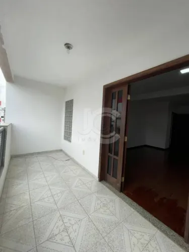 Prédio à Venda - comercial e 2 andares residenciais - centro